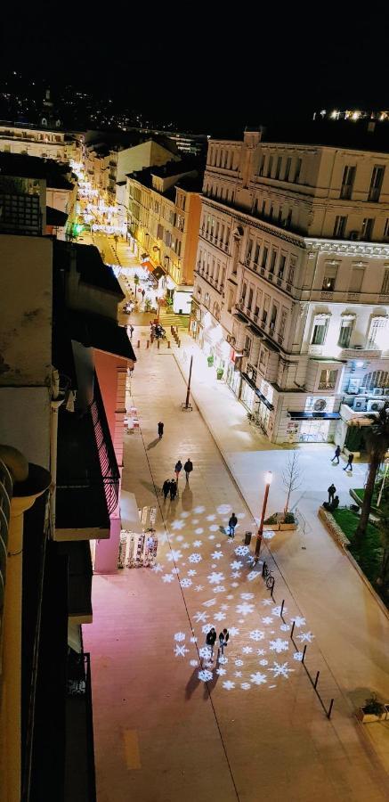O Festival Palace, Terrace With Panoramic Sea View カンヌ エクステリア 写真