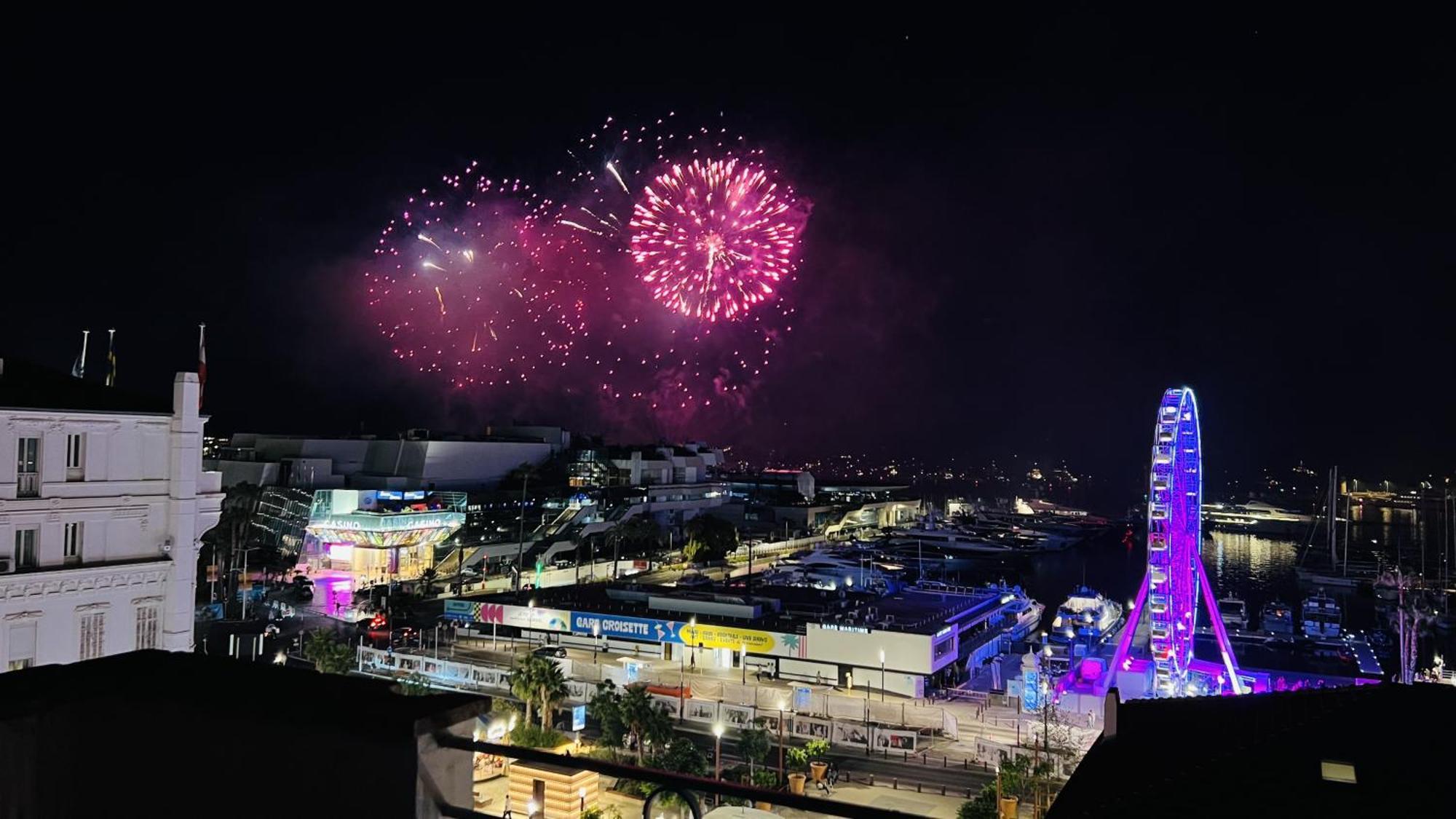 O Festival Palace, Terrace With Panoramic Sea View カンヌ エクステリア 写真